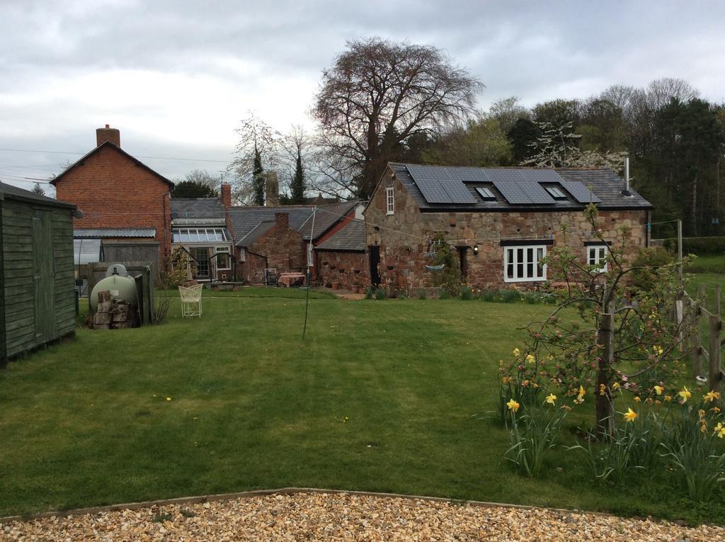 The Old Forge B&B Knockin エクステリア 写真