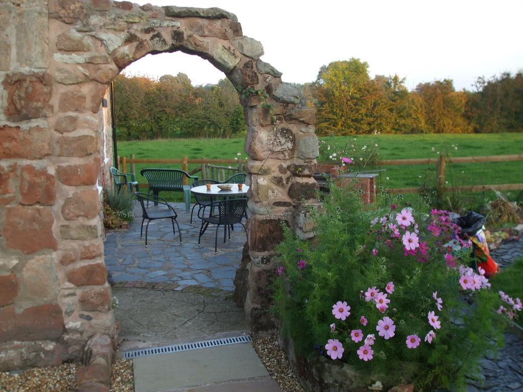 The Old Forge B&B Knockin エクステリア 写真